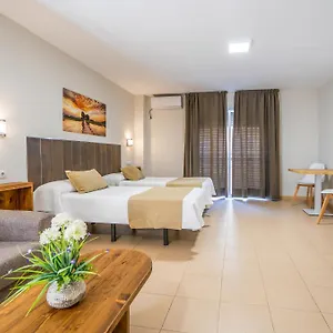 Apartment Puerta Del Sur, Seville